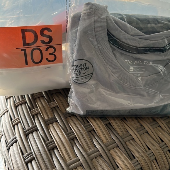 Nike Men’s Short Sleeve T-shirt Cotton Gray XXL NWT - Picture 10 of 10